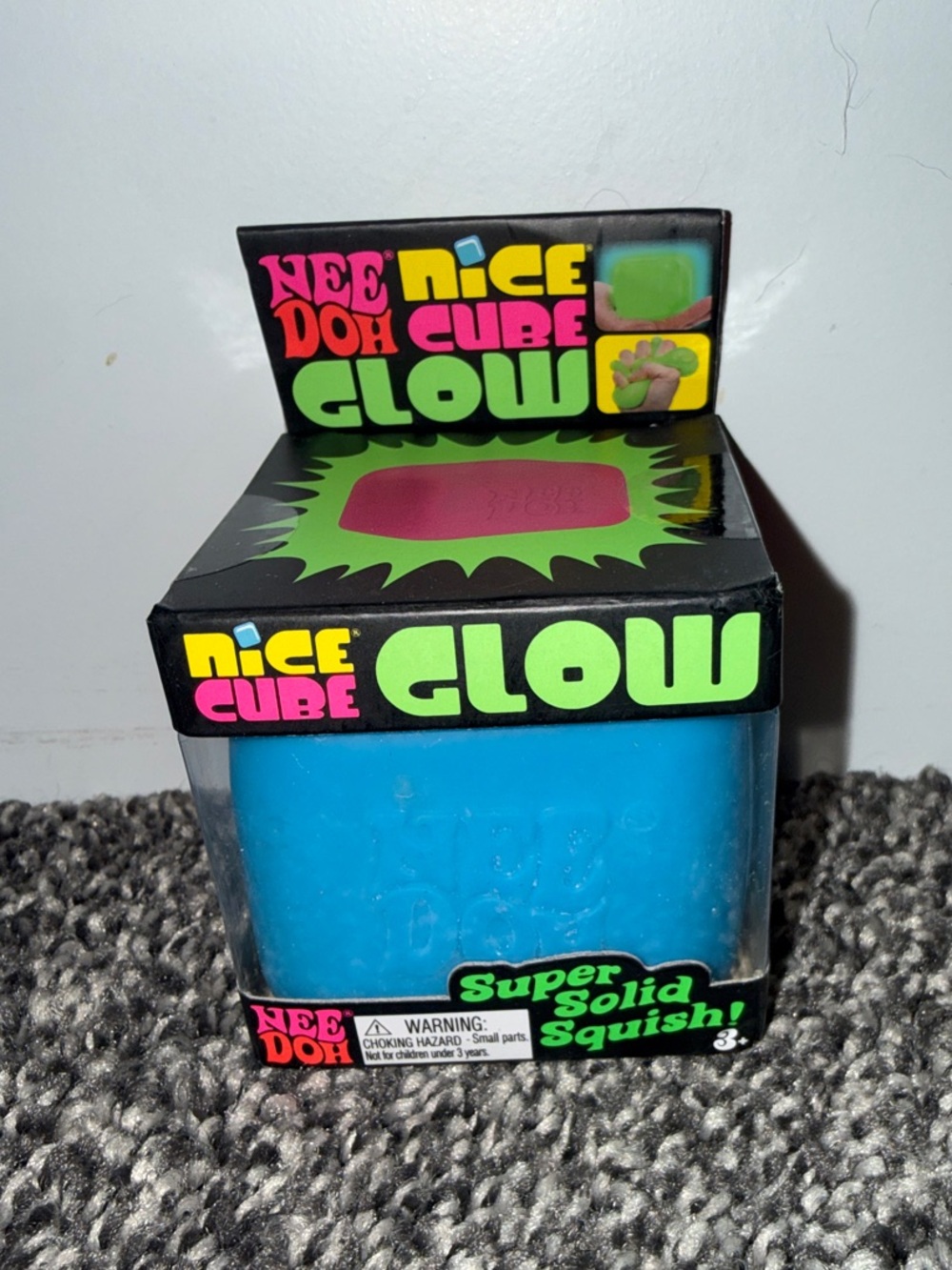NeeDoh Nice Cube Glow - Blue Super Solid Squish